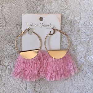 NWT pink and gold tone hoop fringe earrings